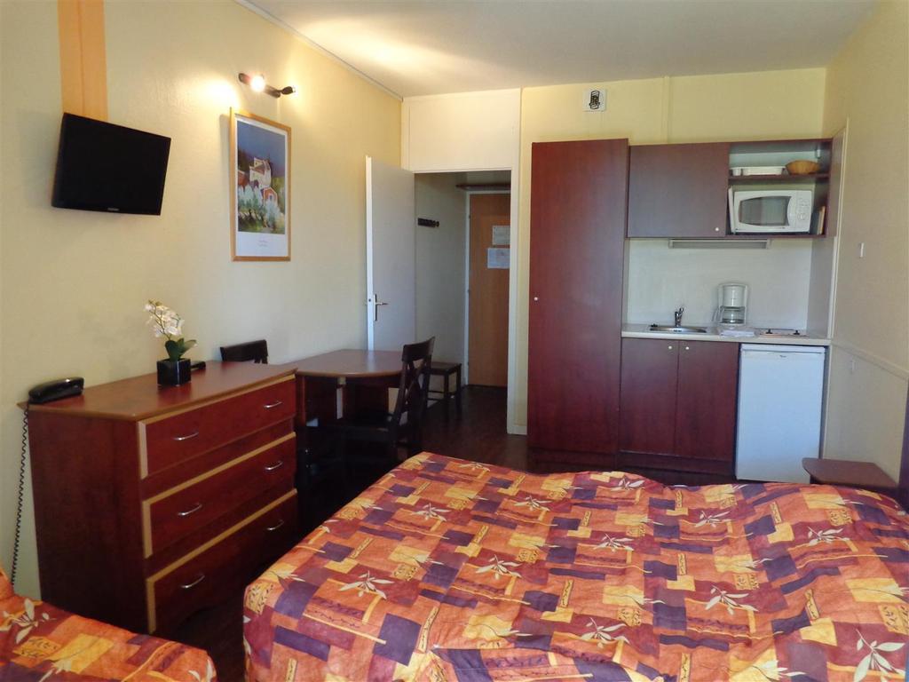 Le Domaine Des Oliviers Apartment แซ็งต์-ซีร์-ซูร์-แมร์ ห้อง รูปภาพ