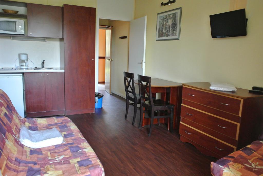 Le Domaine Des Oliviers Apartment แซ็งต์-ซีร์-ซูร์-แมร์ ห้อง รูปภาพ