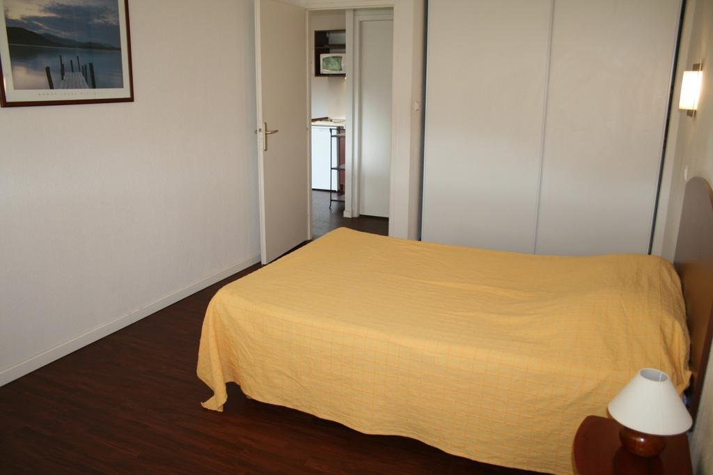 Le Domaine Des Oliviers Apartment แซ็งต์-ซีร์-ซูร์-แมร์ ห้อง รูปภาพ