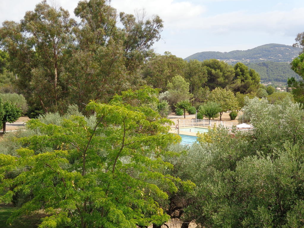 Le Domaine Des Oliviers Apartment แซ็งต์-ซีร์-ซูร์-แมร์ ภายนอก รูปภาพ