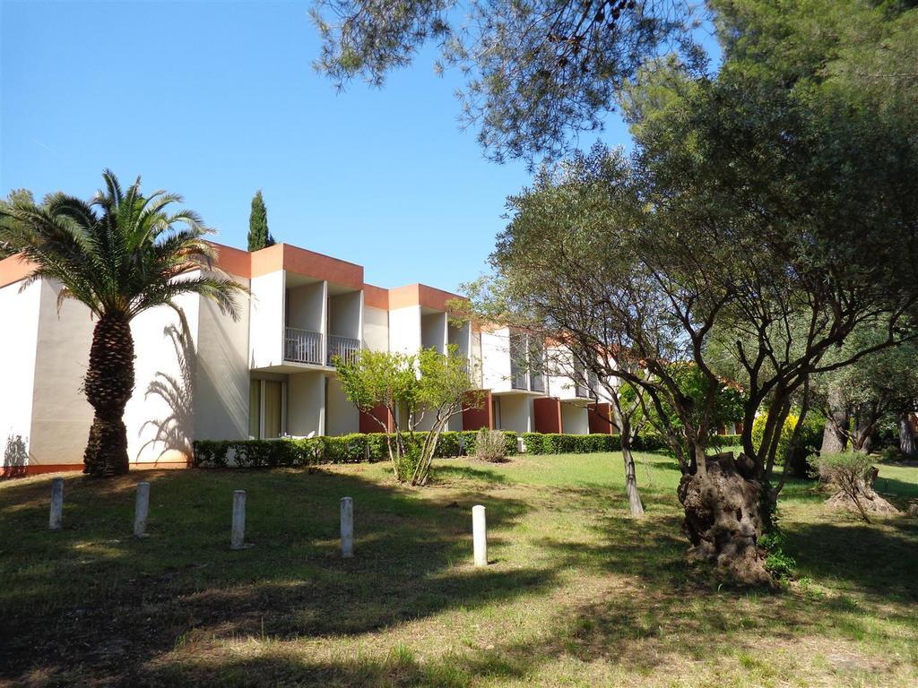 Le Domaine Des Oliviers Apartment แซ็งต์-ซีร์-ซูร์-แมร์ ภายนอก รูปภาพ