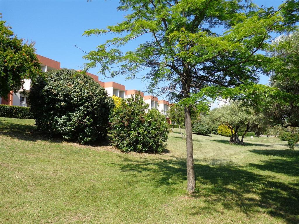 Le Domaine Des Oliviers Apartment แซ็งต์-ซีร์-ซูร์-แมร์ ภายนอก รูปภาพ